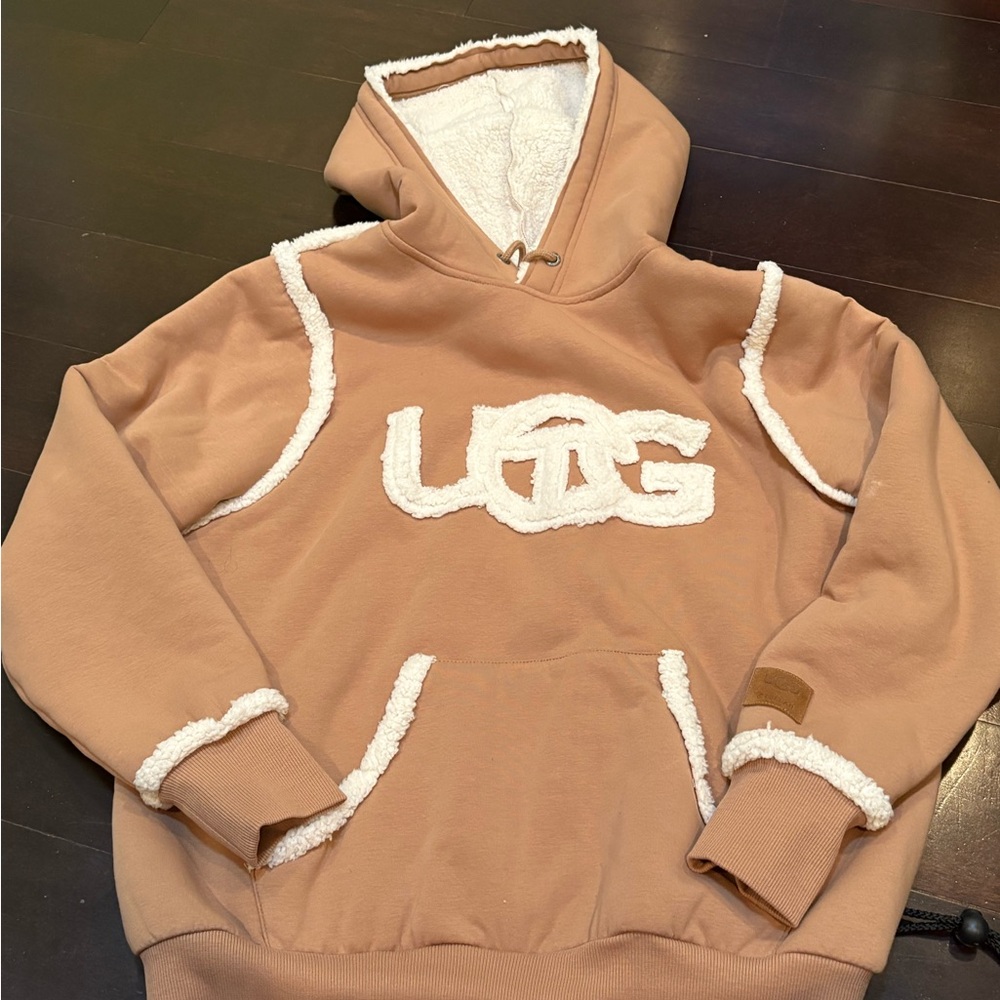UGG Brown Hoodie with Cream Details and Suede Bucket Hat